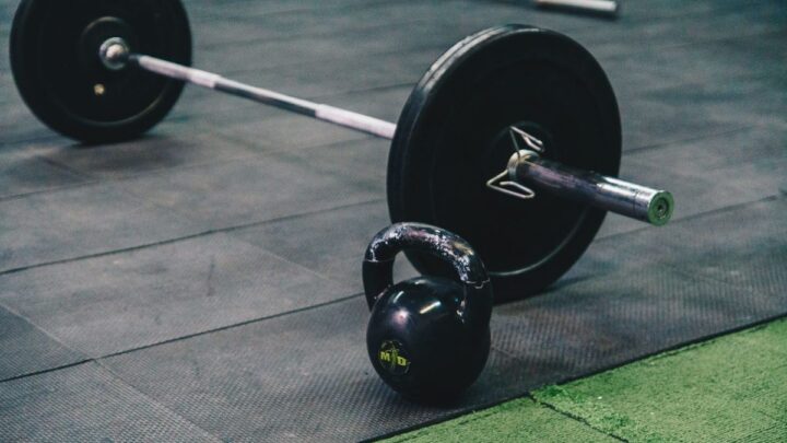 Best Garage Gym Flooring & Home Gym Mats: Stall Mats vs Rubber Tiles vs Foam