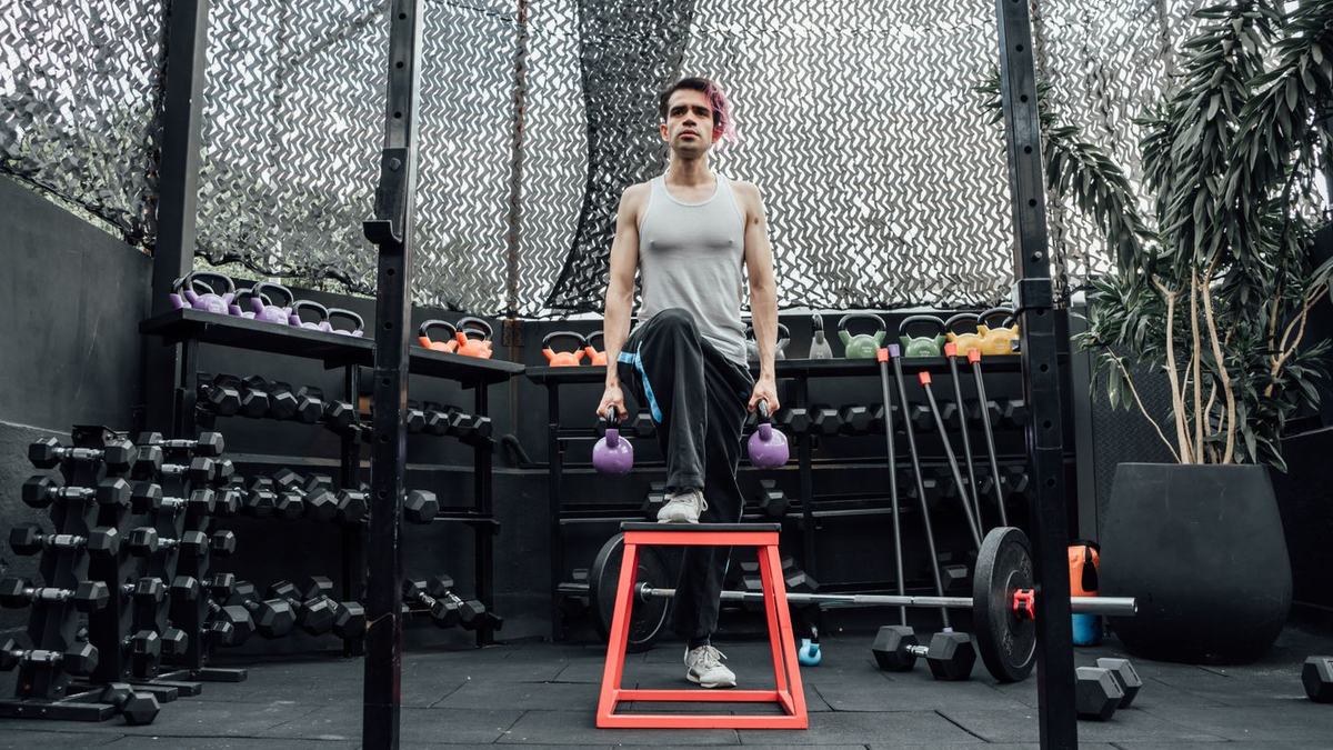 Kettlebell vs Dumbbell